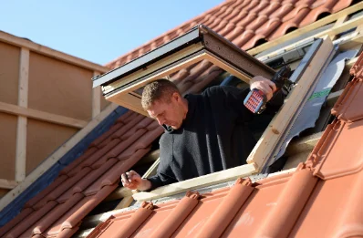 Pose de fenêtres de toit Velux à Beaumé